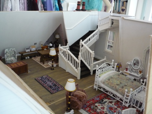 thesillypuppet: The house from Practical Magic, reproduced in miniature. Found here: heathera