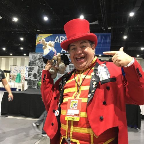 The circus was in town at #artistalley in #sdccspecialedition and I loved it! #murphysplushtrips #mu