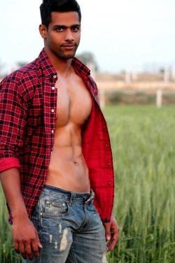 desi-boyz:  http://desi-boyz.tumblr.com/