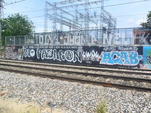 Huge anarchist / antifascist mural in Madrid, painted by the ‘Anti-Heroes Crew’