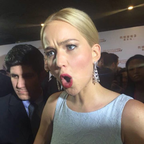 jenniferlawurence:  best fan-taken pictures of jennifer lawrence during premieres