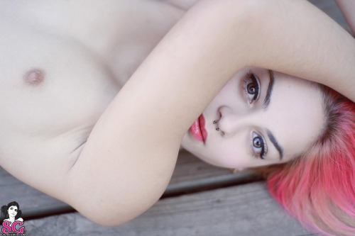 beautifulgirlsmakemesuicidal:  Satin Suicide  