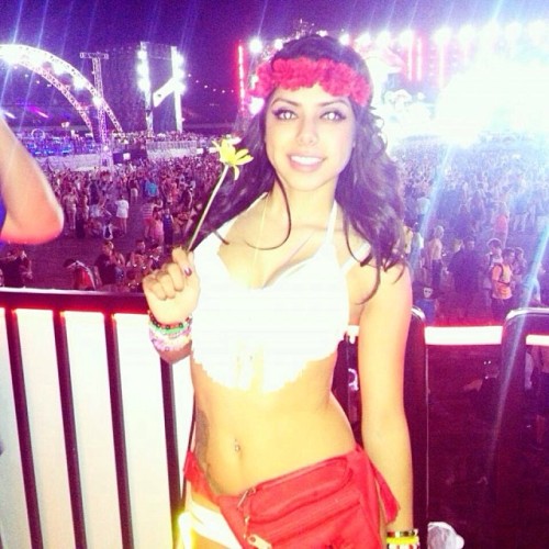 #edc2014 Vegas is officially on the way! Here is the lovely @susyybran from last years #edc