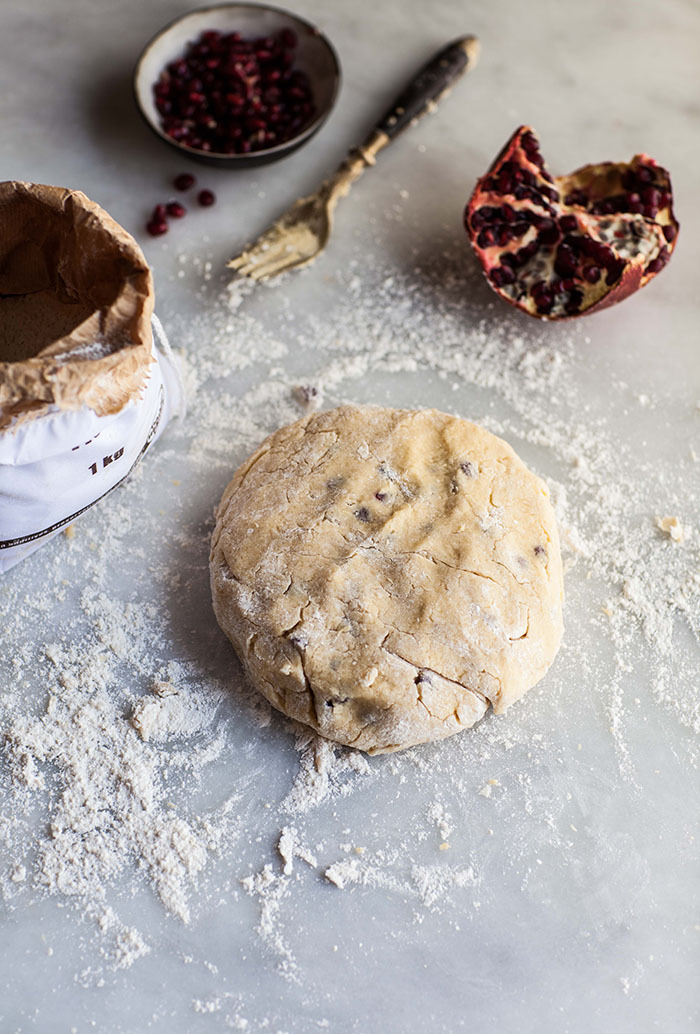 foodffs:  pomegranate scones  Really nice recipes. Every hour.   