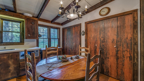 3D Virtual Tour: my.matterport.com/show/?m=aH8eE4Cm6Zi