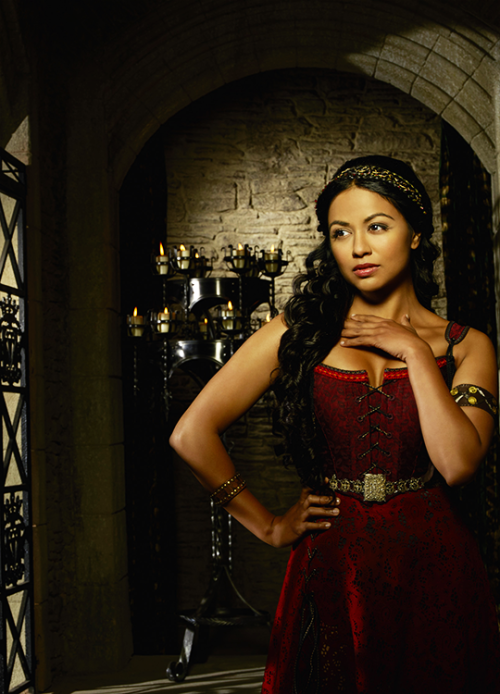 fuckyeahcostumedramas:Karen David in ‘Galavant’ (2015). x