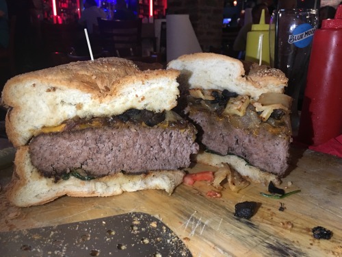 #foodtripping road trip memories: Burger and Beer Joint in Miami, FloridaMiami is all about healthy 