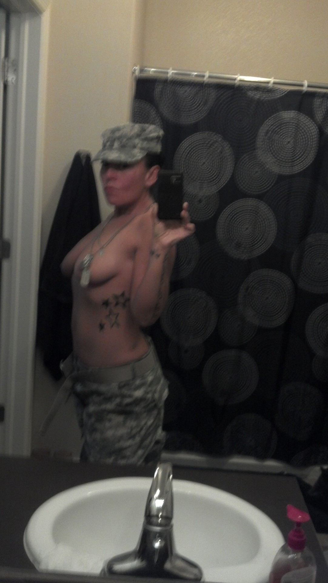 infantrydude1:  1st Armor slut 