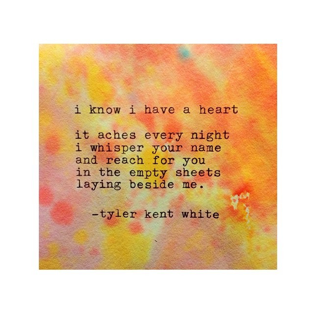 porcelainandposies:  Suddenly the world became more dim, like the colors had lost