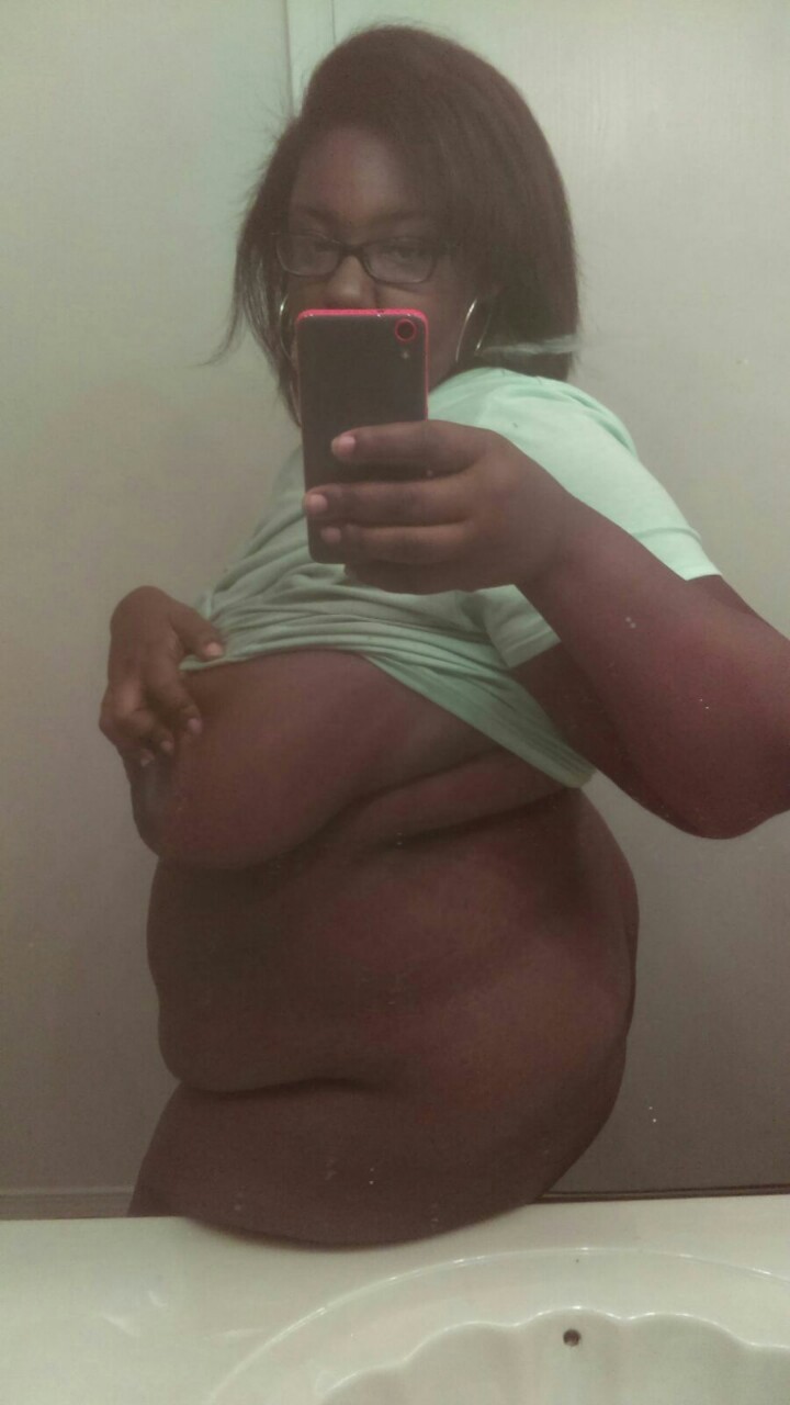 iluvbbw23:  #BBW #ASS#TITS