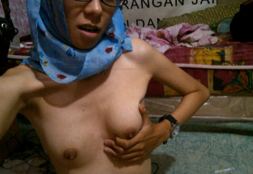 Porn photo weirdo-yana:  Skinny hijab 1