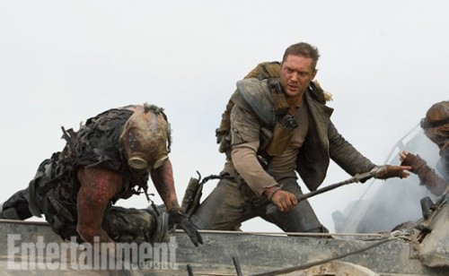 joekeatinge:  apocalypsedudes:  FIRST LOOK AT MAD MAX : FURY ROAD!!!!! Exclusive first look at Tom Hardy and Charlize Theron together in ‘Mad Max: Fury Road’ in this week’s issue of Entertainment Weekly, on sale this Friday! It hits theaters May