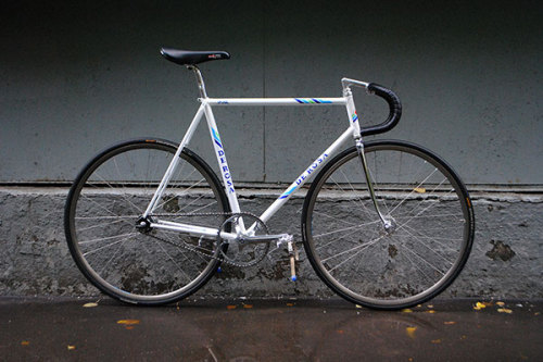 bikeplanet: De Rosa Aerodynamica Pista from Moscowby Pedalconsumption
