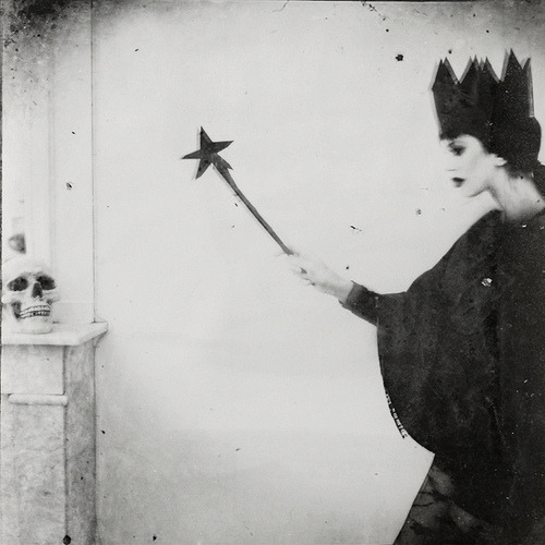 “ Rimel Neffati (1984- )
born in Rouen (Normandy)
www.rimelneffati.com
”