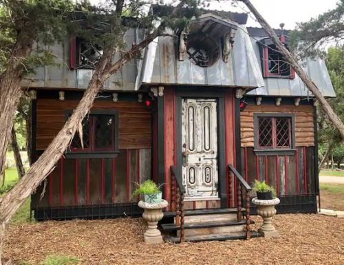 magicalhometoursandstuff: Calling the Goths! I have posted tiny houses and cottages, but never one l