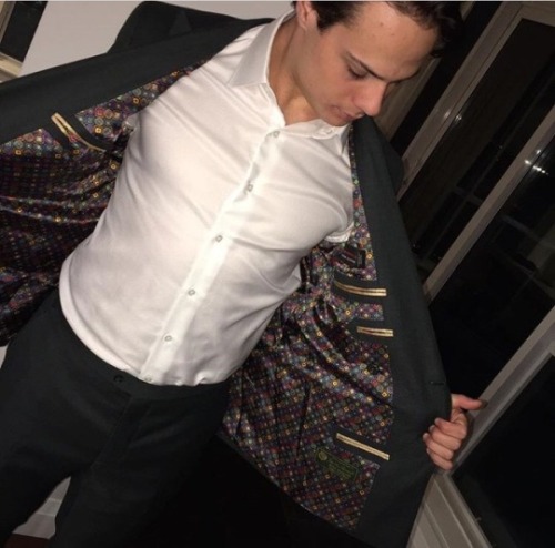 auston matthews is this century's Fashion Icon 