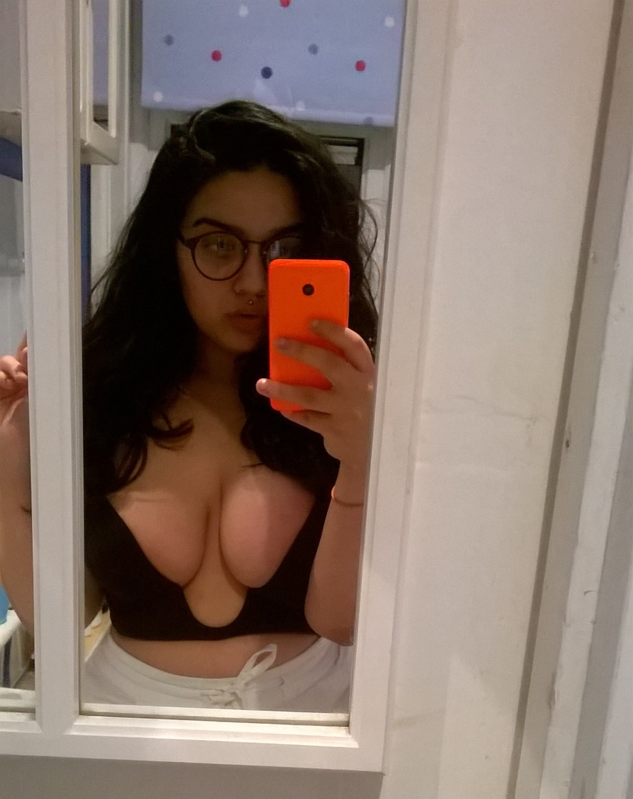 myrisingvoice:  No makeup, new bra. Give me attention 💕