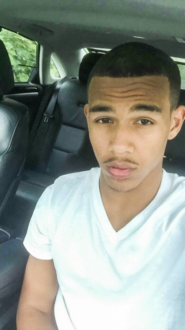 heavenmouth:  kingdre022:  🍆😘   how you take my pictures and then mix them