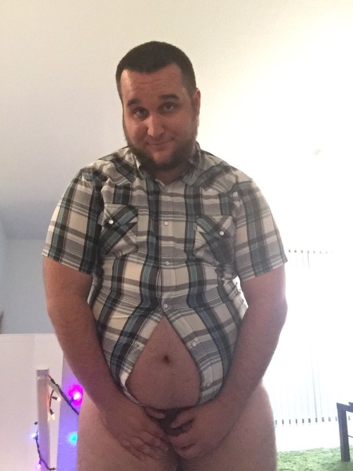 vodkacub:  Went into my closet today and found clothes I can’t wear anymore. Enjoy!!! 