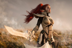 bellatorinmachina:  cosplay by Natasha Kochetkova (Narga-Lifestream)Eldar Howling Banshee from Warhammer 40k