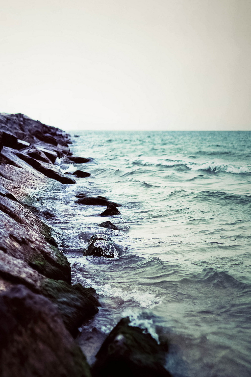 ivvvoo:  r2—d2:   Don't Wait for a Sailor By ZacharySnellenberger | Tumblr |