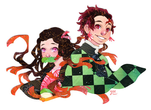 A papercraft commission of Tanjiro and Nezuko! Their designs are so much fun.I admit I took a lot of