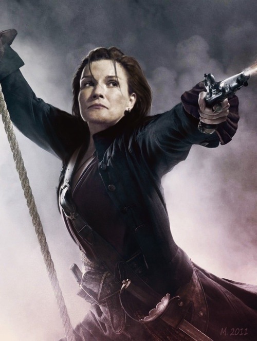 terri104:Arrrrrrrr! Must post all of Irina Spalko’s lovely images of Janeway as a pirate! Truly brea