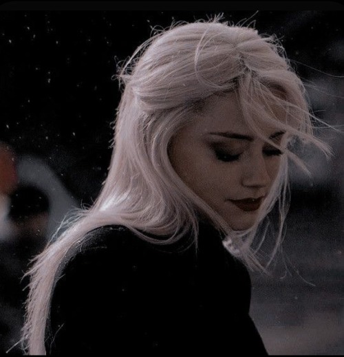 TWILLIGHT AU, NARCISSA BLACK AS A HALF VAMPIRE