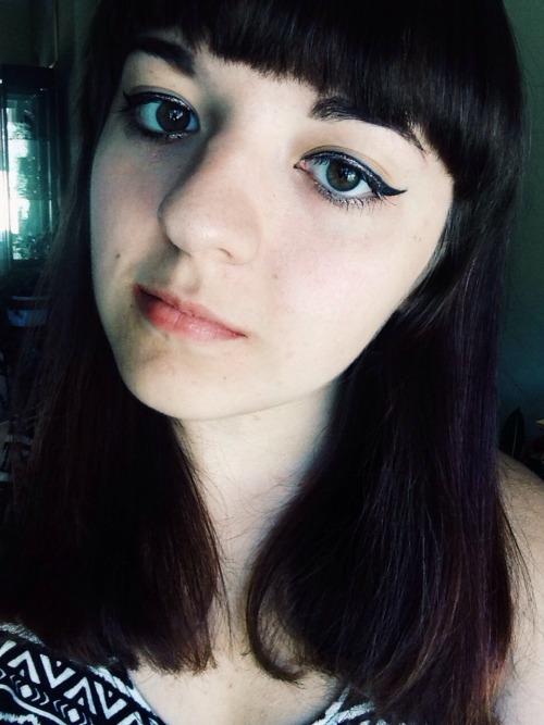 thwintrsoldier:i just spent a half hour doing my eyeliner