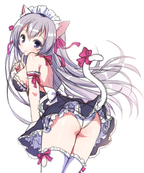 XXX getyournekoshere:  Cute maids are life <3 photo