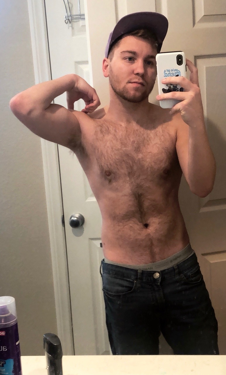 ray-winters-sings: ray-winters-sings:  Happy Thursday have a hoe pic  Since Tumblrs