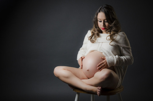 @enceinte_nu enceintenue.tumblr.com #enceinte #pregnant