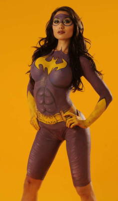 nerdybodypaint:  Batgirl bodypainting