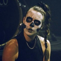 perhapics:  MØ like or reblog                         bônus:        
