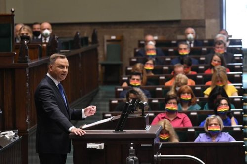 “Major love and respect to the Polish MP’s who co-ordinated their outfits to create a rainbow flag a