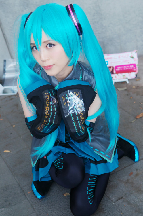 ko-zii: 【2015/09/20 東京ゲームショウ2015】-02-幕張メッセModel———————&mda