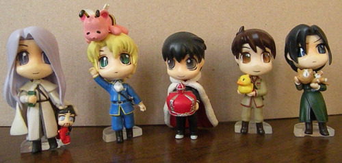 cutepiku:Bought these a solid month ago and just getting to photos.Kyo Kara Maoh! chibi figures. Gun