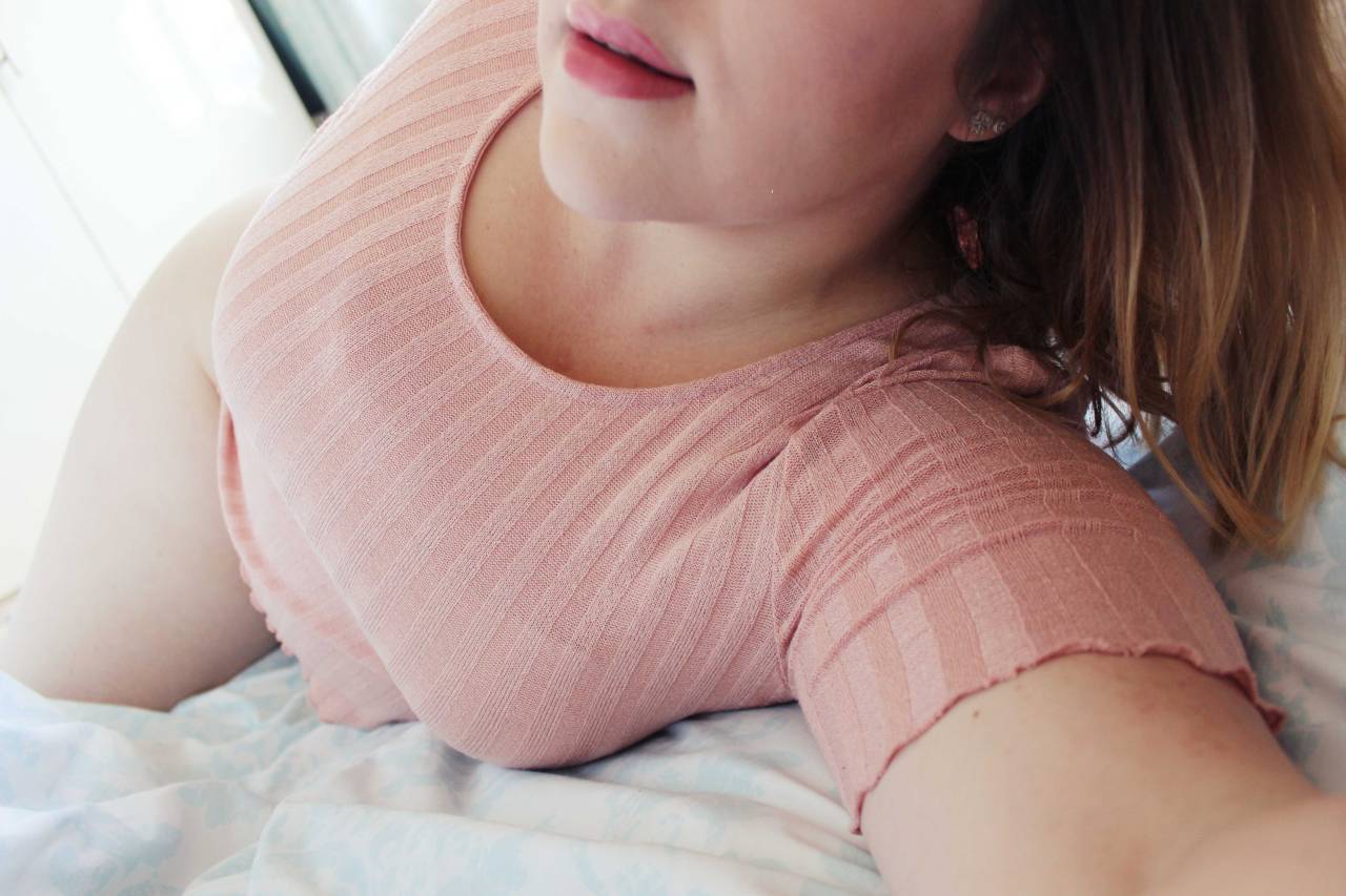 princess-rose:how is this outtake cuter than 99% of my photos