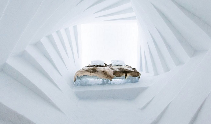 High class hibernation (guest rooms at IceHotel, Jukkasjärvi, northern Sweden)