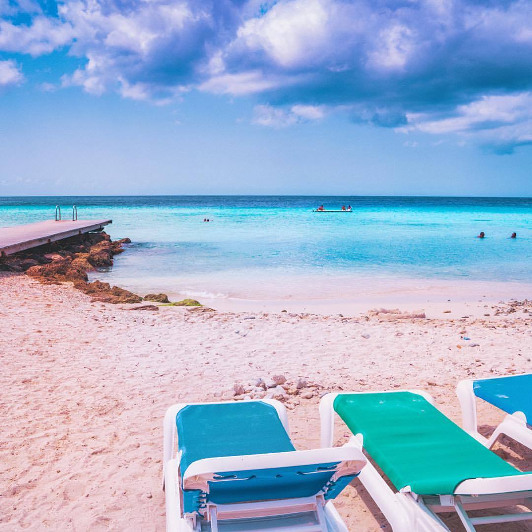 nythroughthelens:
“ Curaçao beach.
Porto Mari.
—–
Come say hi to me on Instagram! :)
Snapchat 👻: travelinglens
—–
”