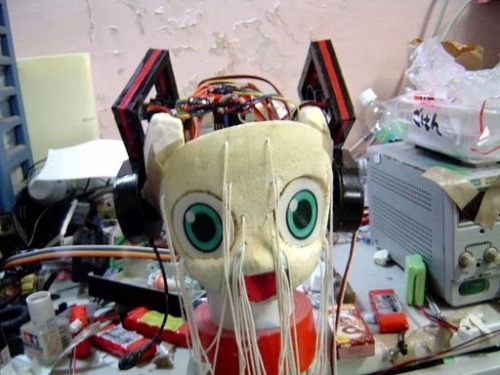 2009/12/6 Screenshot Of Life Size Hatsune Miku Robot Construction By Missile_39