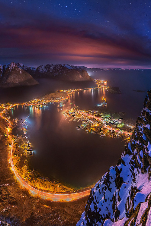 XXX sundxwn:  Lights From a Height by Max Rive photo