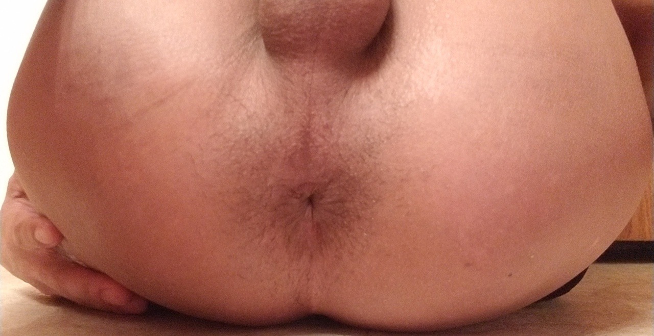 open-hole: Submitted by @babyzeref.  For more butts, follow open-hole, eat-that-ass