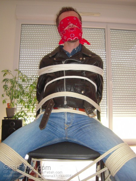 bandana-bound:blackleatherbikerjacket:  bandana37 - any more?  bandanabound in leather