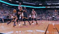 nbacooldudes:  Gerald Green with the two-handed dunk in the los Suns’ 128-122 win over the Thunder.