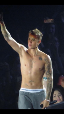 bieber-armpit:http://bieber-armpit.tumblr.com/