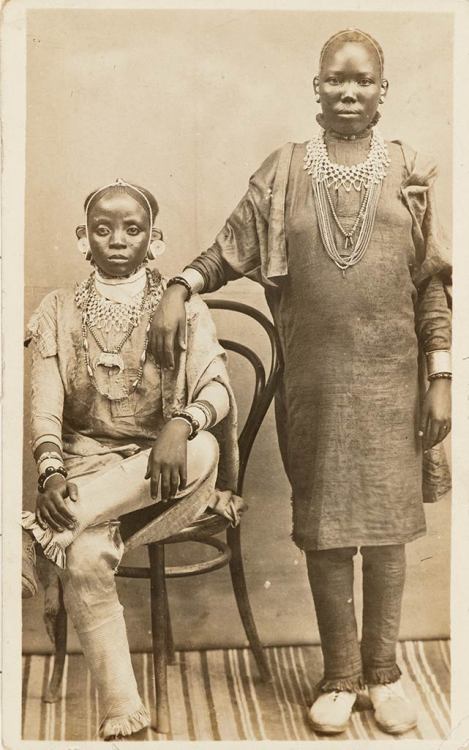 medievalpoc: medievalpoc: 1800s Week! Sailors and Daughters: Early Photography and the Indian Ocean 