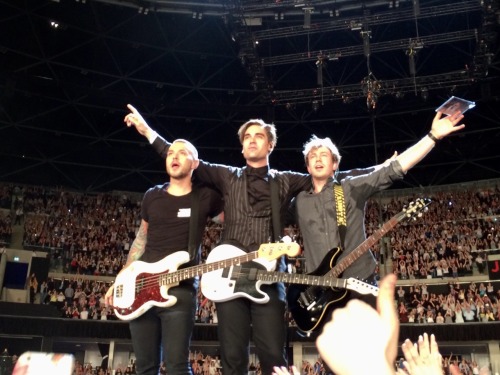 justmeandmusicalways: Tonight I saw the first band I was properly obsessed with for the first time. 