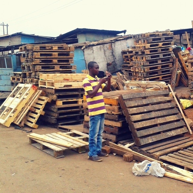 immigrantslenz:
“- Family Business -
Abraham is in his early 30s. He sells pallets at Accra Industrial area. He took over the pallets business from his mother who has been doing it for about 20 years some 4 years ago. He was a driver but gave up his...