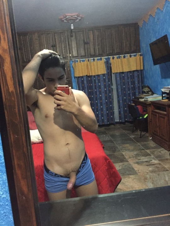 teenamateurslp:  Rico chacalito, es súper caliente, apenas anda en los 16. Es activo y tiene tremendo vergon. 